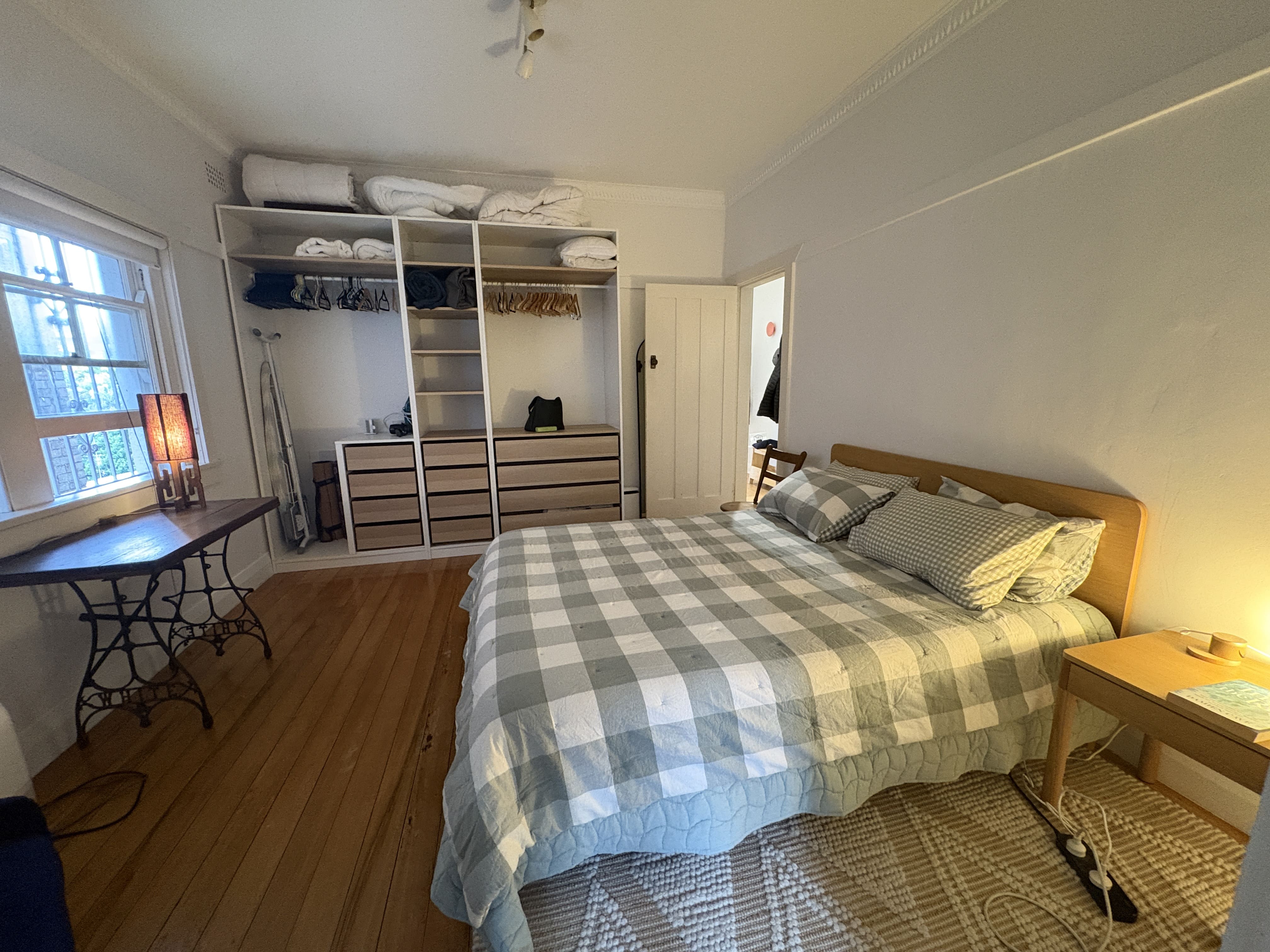 4. King bedroom