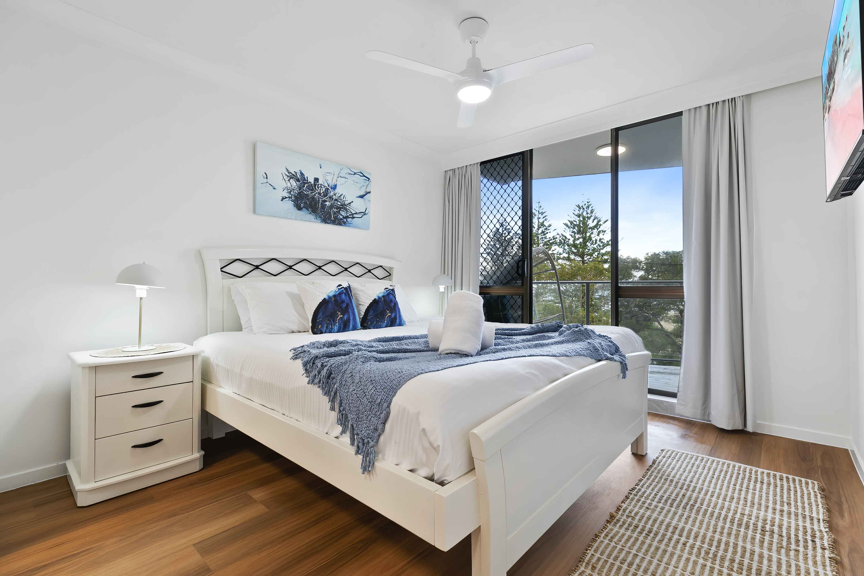BB7 BEDROOM 1